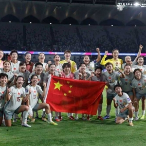 ���B�٣�С�M��һ�x��(j��)�����С���װl(f��)