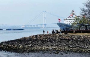 ���ڽ���s���������У������f���؁�