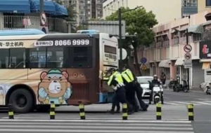 ����܇���^��������������